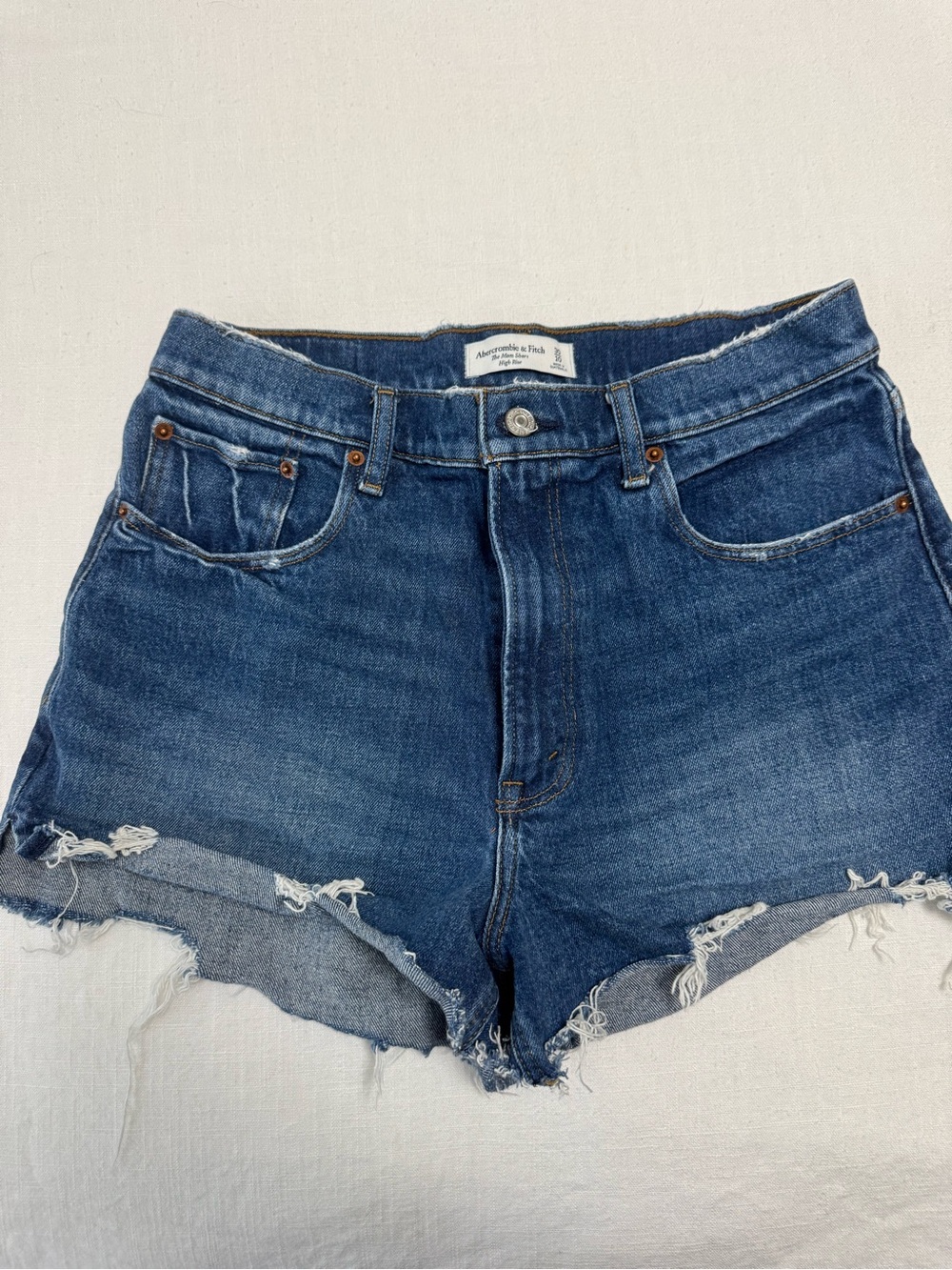 Abercrombie & Fitch The Mom Short High Rise Curve Love | Blue Denim Shorts